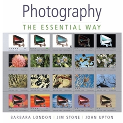 PHOTOGRAPHY:ESSENTIAL WAY